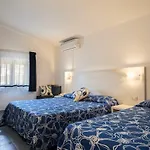 La Playa 3* קאלה גונונה