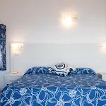 La Playa מלון קאלה גונונה