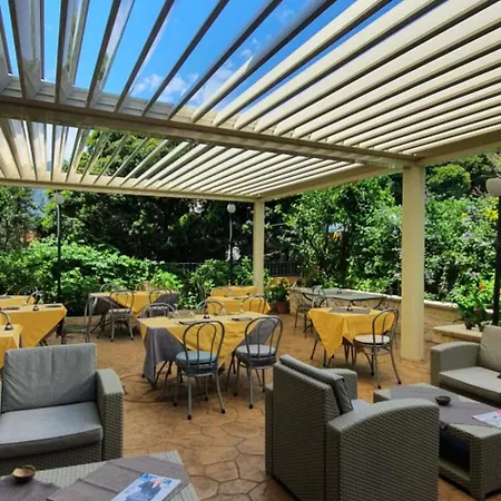 La Playa 3* 칼라고노네