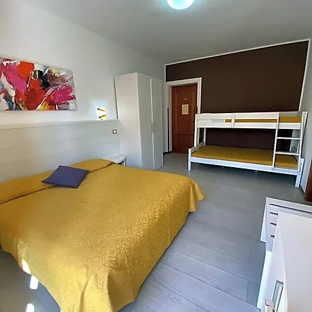 La Playa 3*